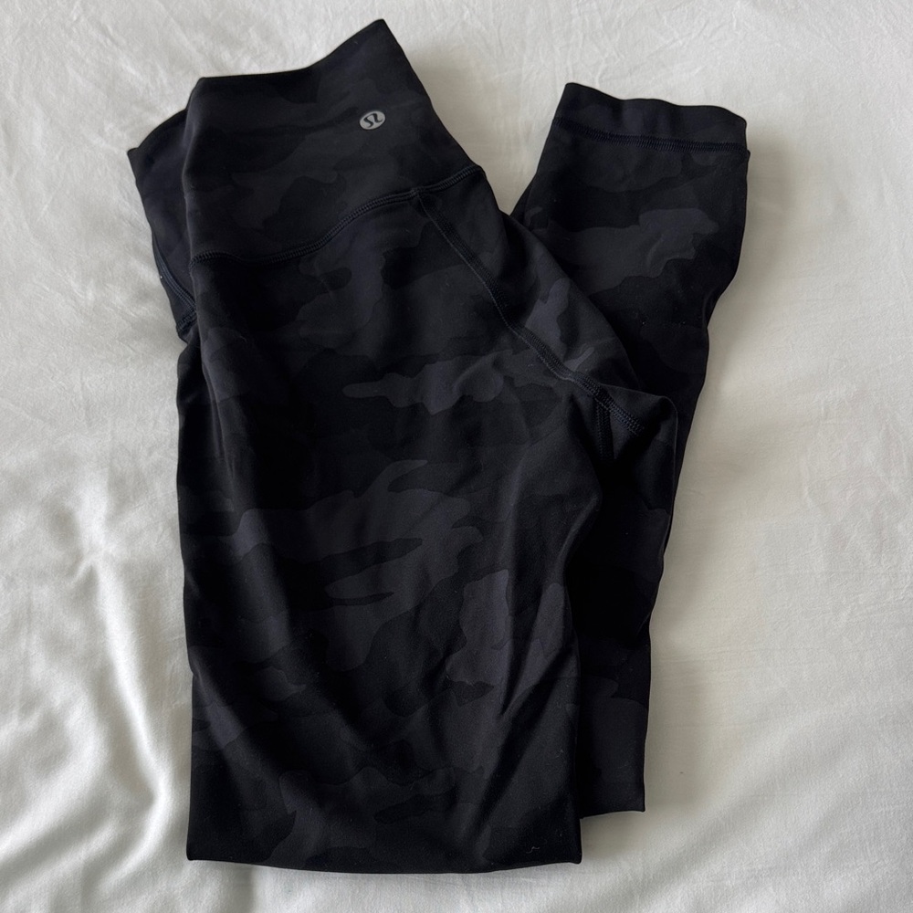 Lululemon Women’s Black Camo Wunder Train Leggings